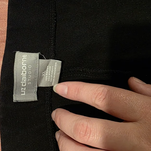 Liz Claiborne Classic Black Pencil Skirt - Picture 3 of 6